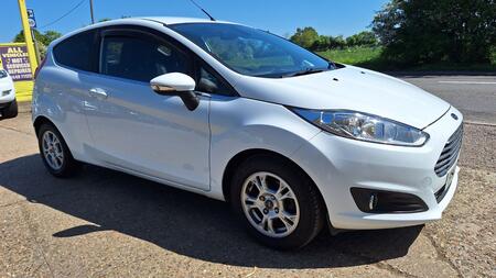 FORD FIESTA 1.5 TDCi ECOnetic Titanium