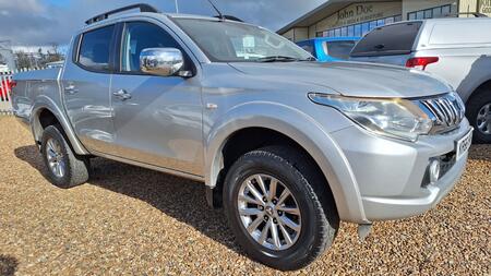 MITSUBISHI L200 2.4 DI-D DC Titan