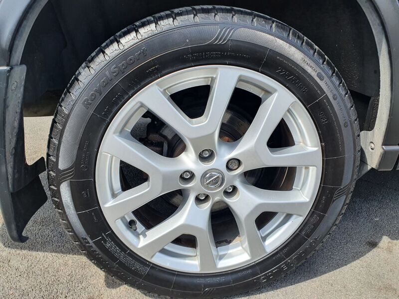 NISSAN X-TRAIL