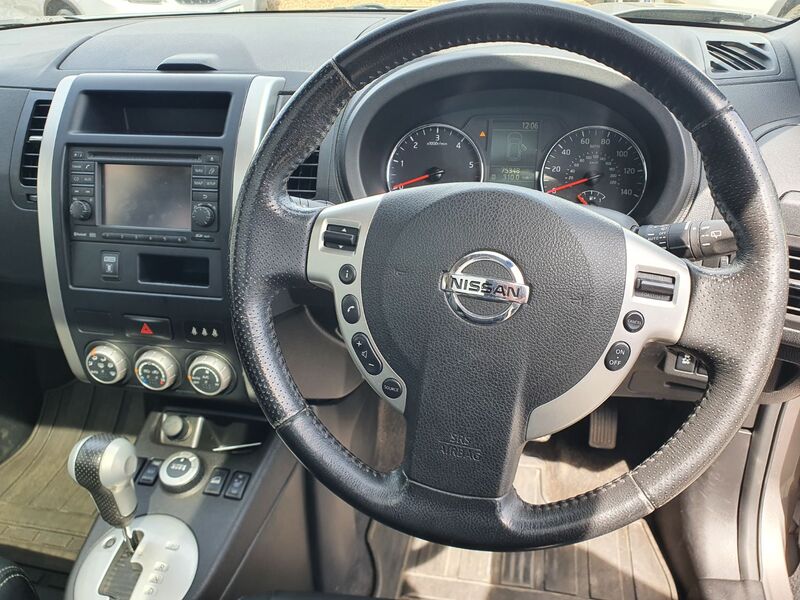 NISSAN X-TRAIL