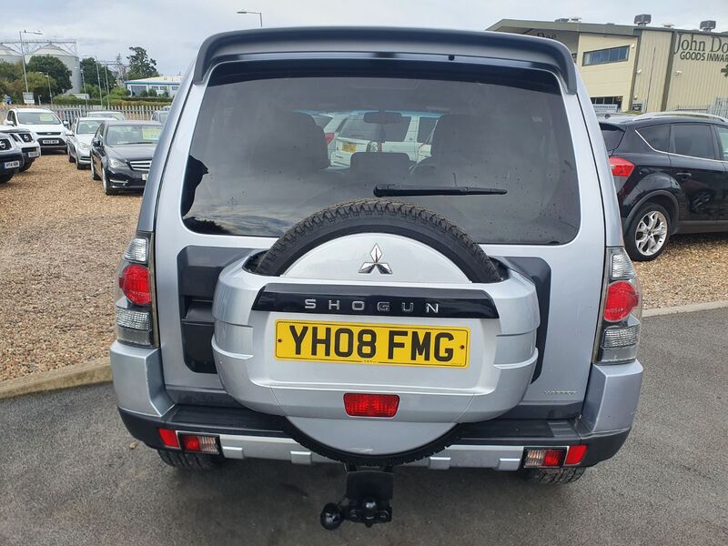 MITSUBISHI SHOGUN