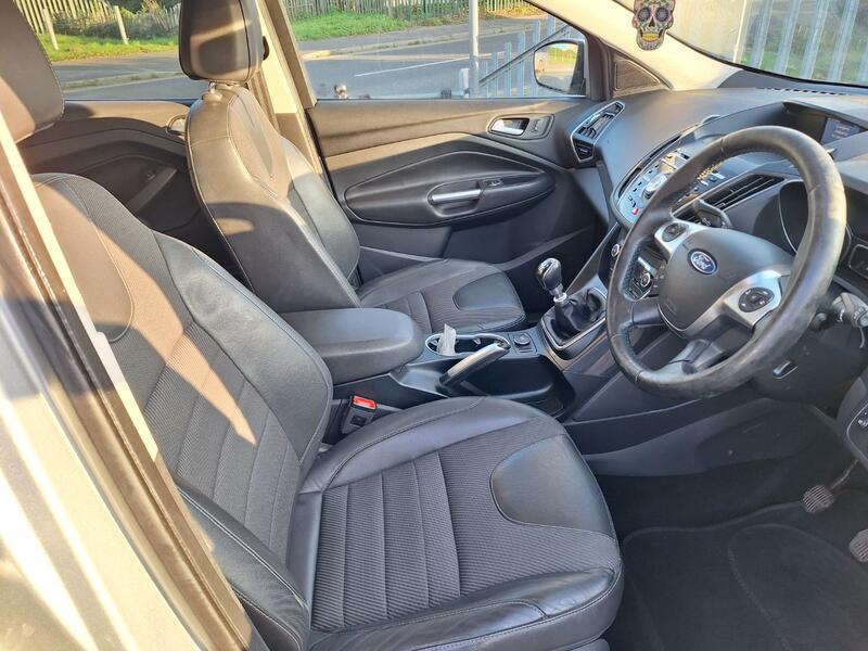 FORD KUGA