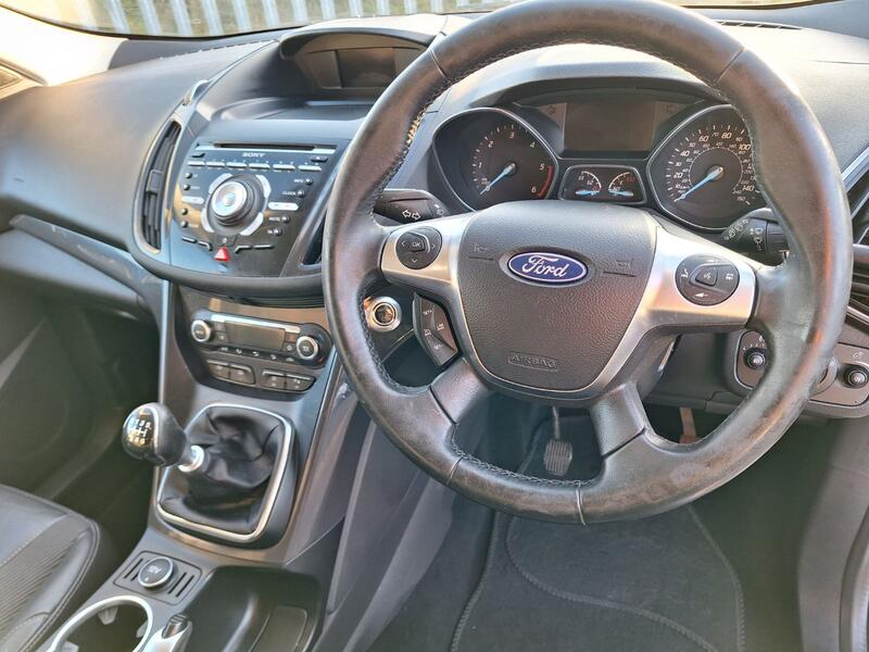 FORD KUGA