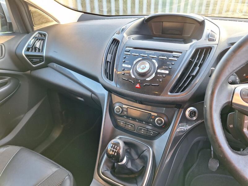 FORD KUGA
