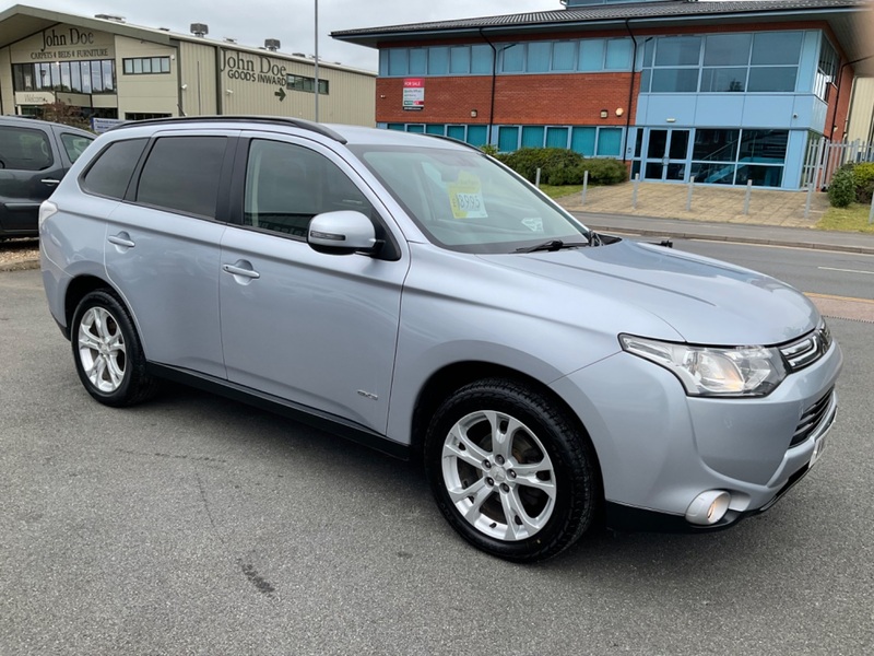 MITSUBISHI OUTLANDER