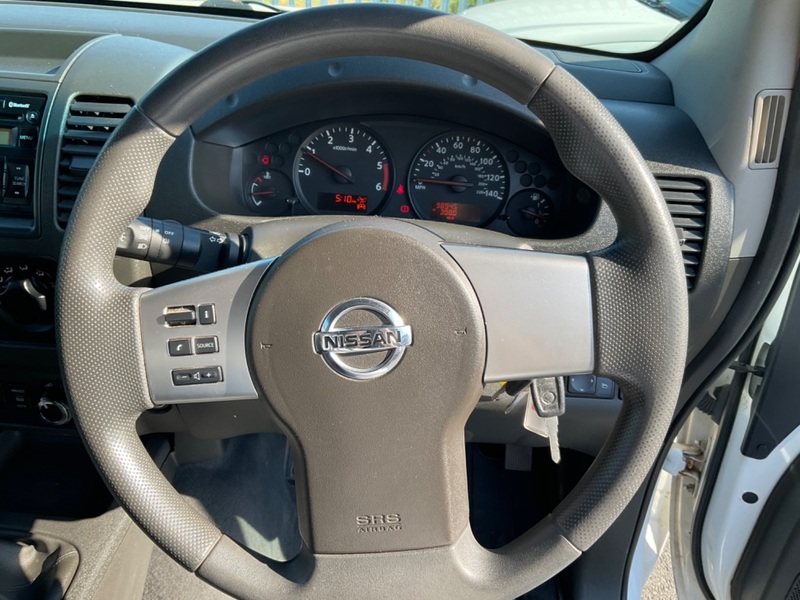 NISSAN NAVARA