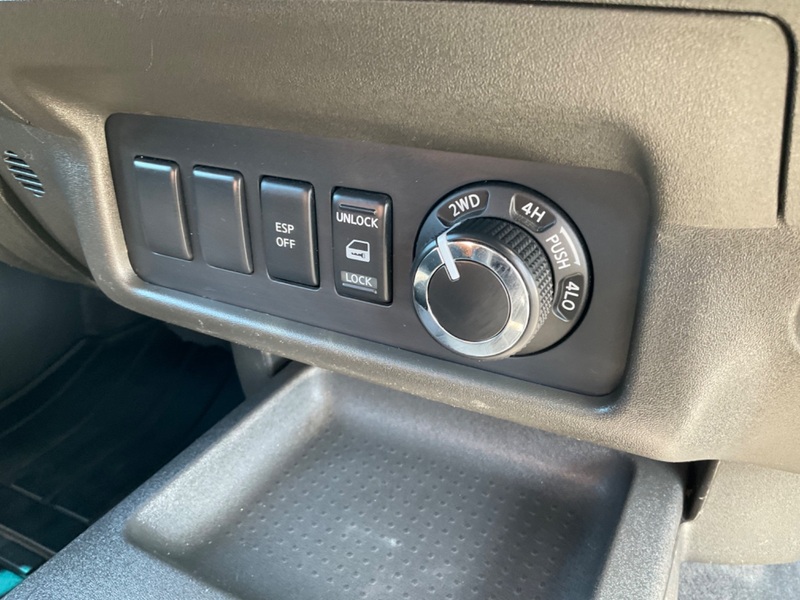 NISSAN NAVARA