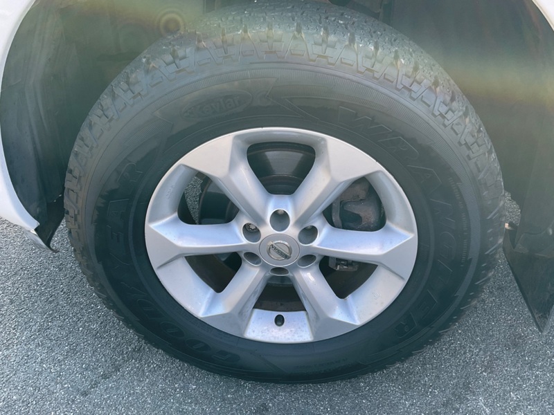 NISSAN NAVARA