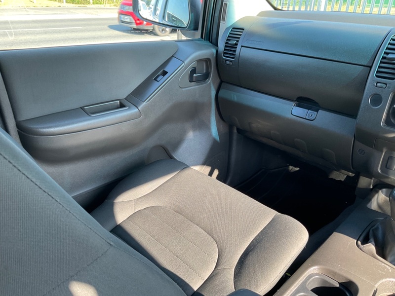 NISSAN NAVARA