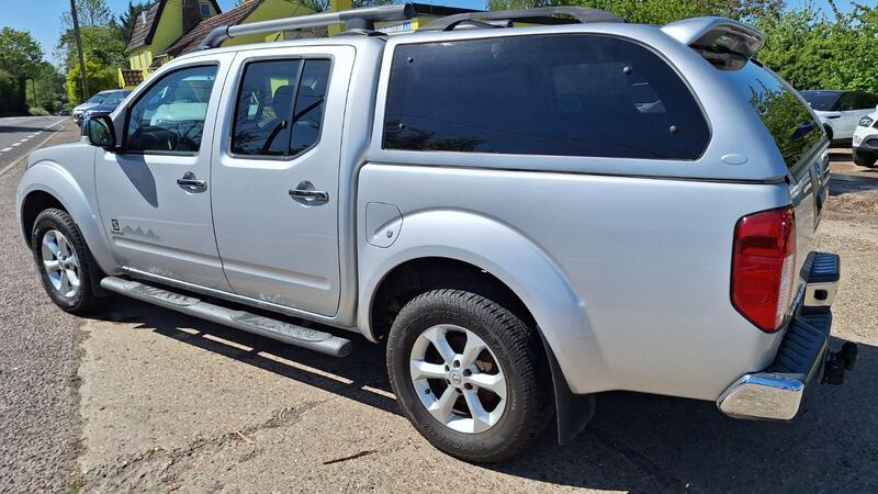 NISSAN NAVARA