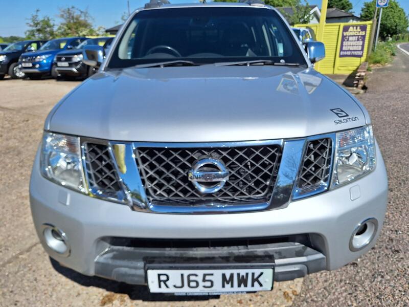 NISSAN NAVARA