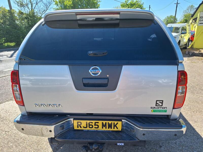 NISSAN NAVARA